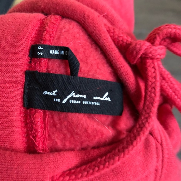 Out from under cropped sweatshirt - Picture 4 of 4